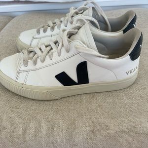 Veja campo sneaker